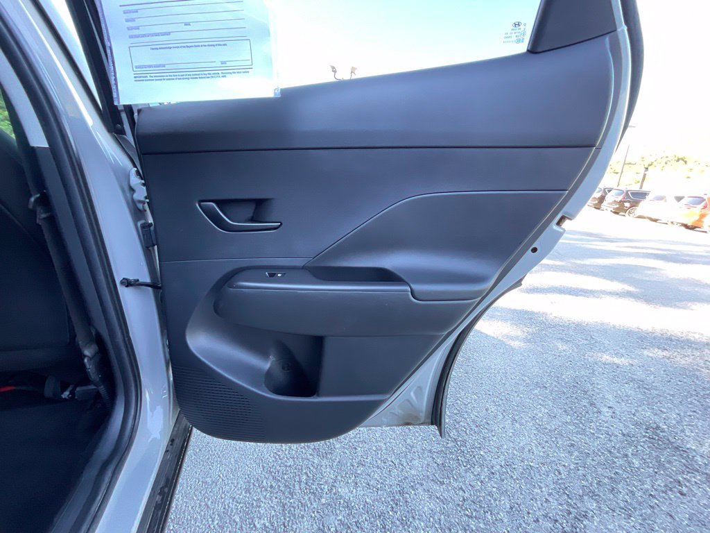 Used 2025 Hyundai Kona SEL AWD/4WD image 23