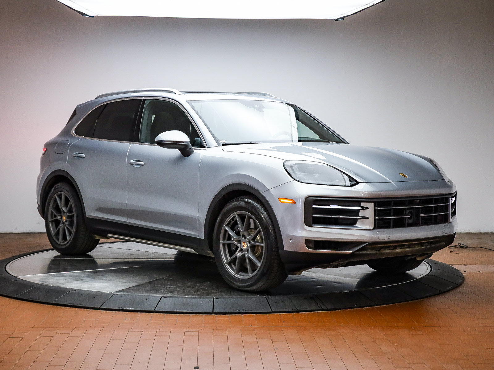 Certified 2025 Porsche Cayenne S AWD/4WD image 14