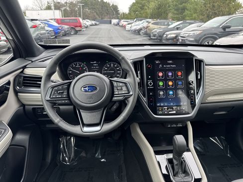 Certified 2025 Subaru Forester Limited image 3