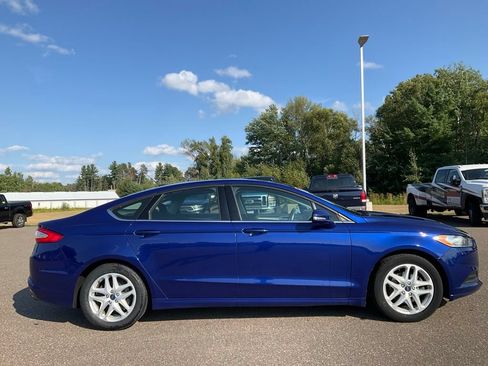 Used 2016 Ford Fusion SE FWD image 23