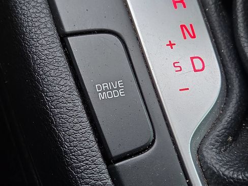 Used 2024 Kia Forte LXS w/ LXS Technology Package FWD image 29