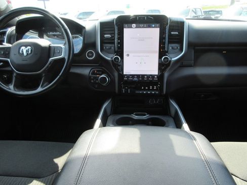 Used 2023 RAM 1500 Big Horn AWD/4WD image 17