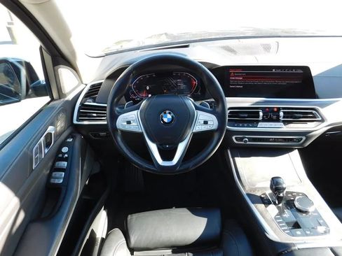 Used 2022 BMW X7 xDrive40i w/ Premium Package image 18