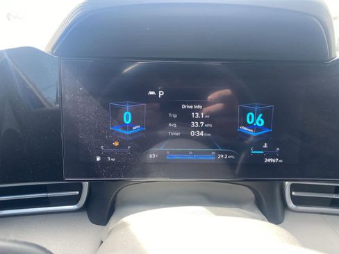 Used 2023 Hyundai Elantra SEL w/ Convenience Package image 13