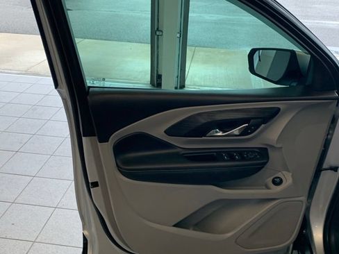 Used 2022 GMC Terrain SLE w/ Driver Convenience Package AWD/4WD image 6