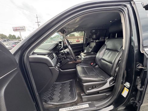 Used 2018 Chevrolet Suburban LT image 28
