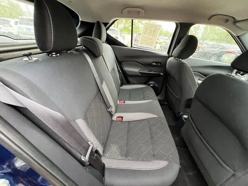 Used 2019 Nissan Kicks SV FWD image 22