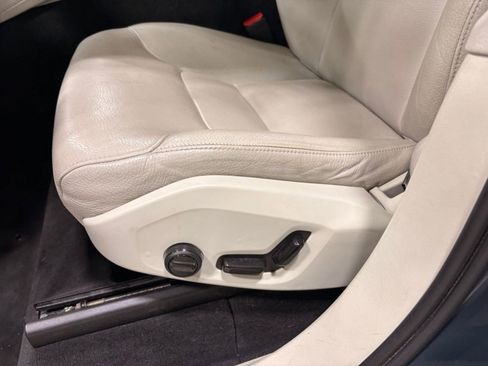 Used 2020 Volvo XC90 T5 Momentum image 14