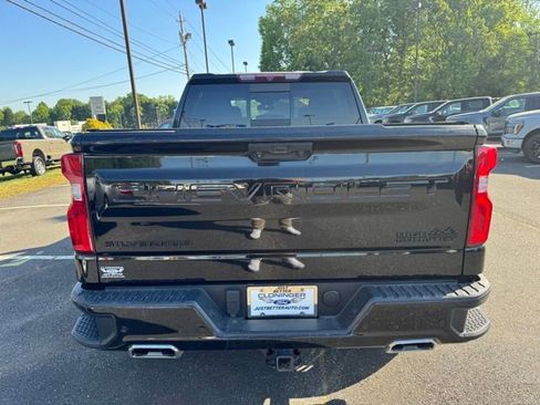 Used 2022 Chevrolet Silverado 1500 High Country w/ High Country Premium Package AWD/4WD image 7