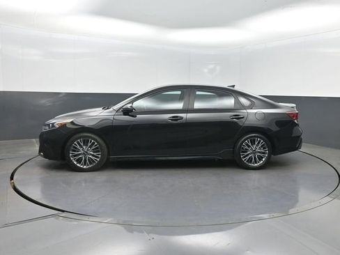 Used 2023 Kia Forte GT-Line FWD image 2