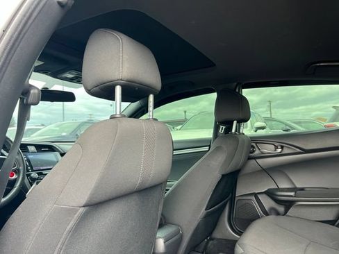 Used 2018 Honda Civic EX image 9