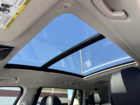 Used 2022 BMW X7 xDrive40i w/ Premium Package image 8