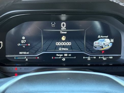 Used 2023 GMC Yukon Denali AWD/4WD image 26
