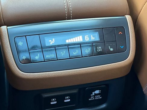 New 2026 Nissan Pathfinder Platinum AWD/4WD image 15