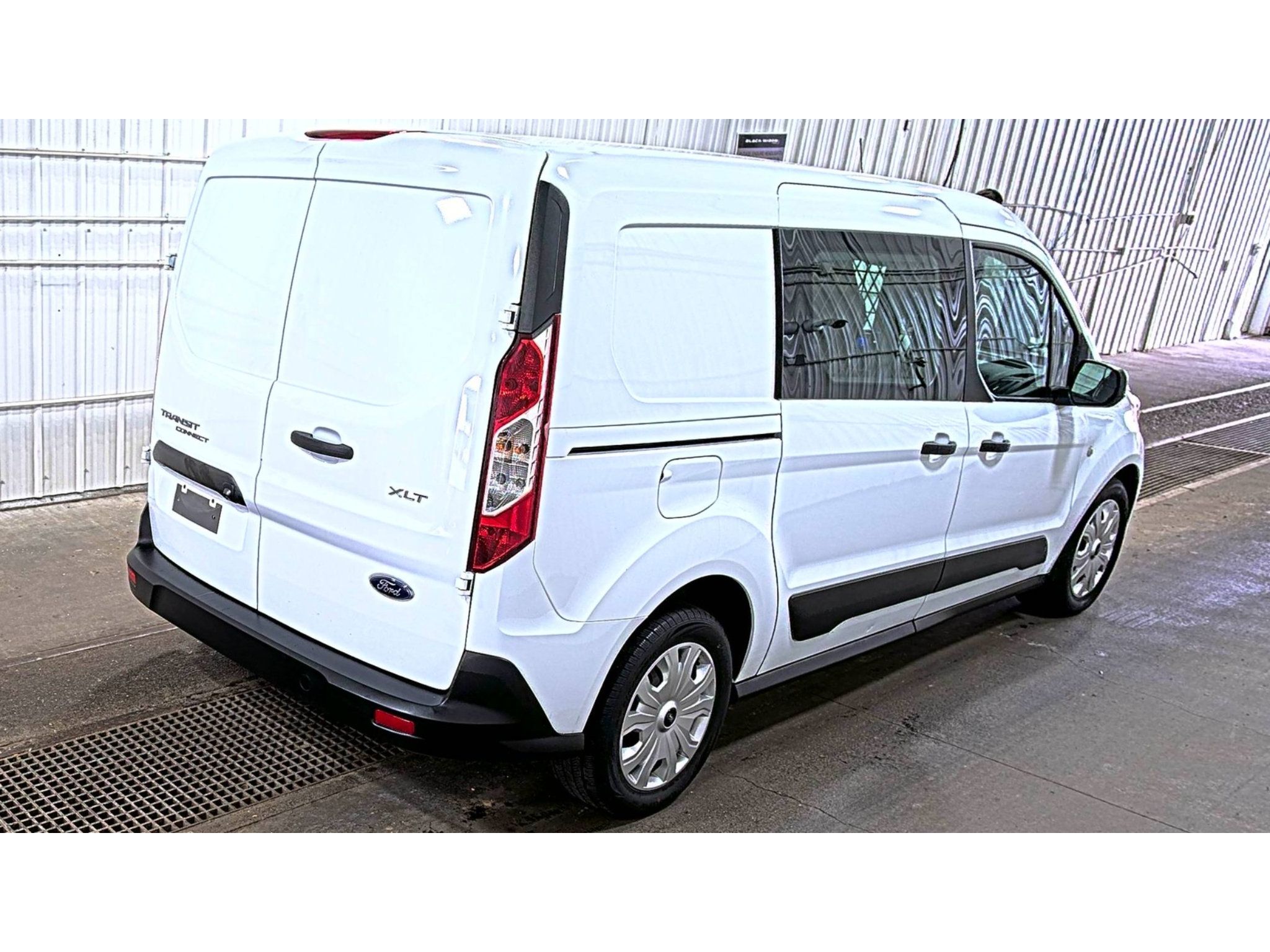 Used 2022 Ford Transit Connect XLT w/ CNG/LPG Engine Prep Package FWD image 4