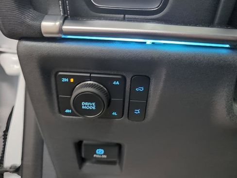 New 2025 Ford Expedition Max Platinum w/ Stealth Appearance Package image 8