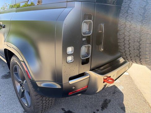 Used 2024 Land Rover Defender 110 X AWD/4WD image 17
