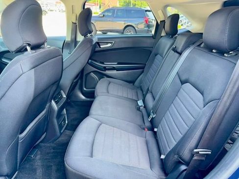 Used 2017 Ford Edge SE FWD image 11