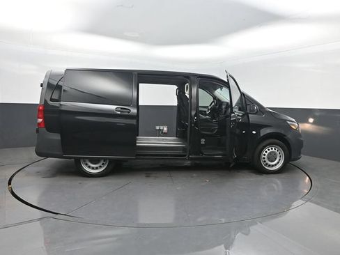 Used 2020 Mercedes-Benz Metris Passenger image 38