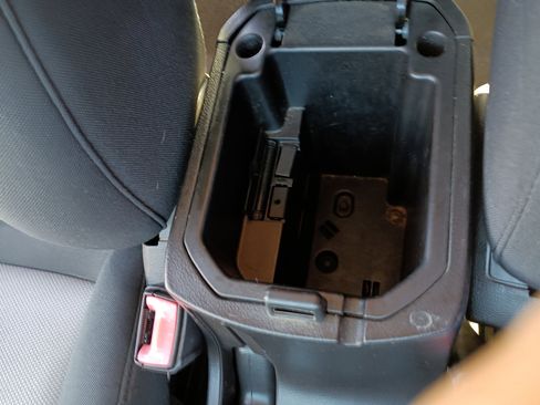 Used 2012 Chevrolet Cruze LS image 30