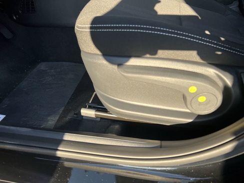 Used 2026 Hyundai Venue SEL image 13