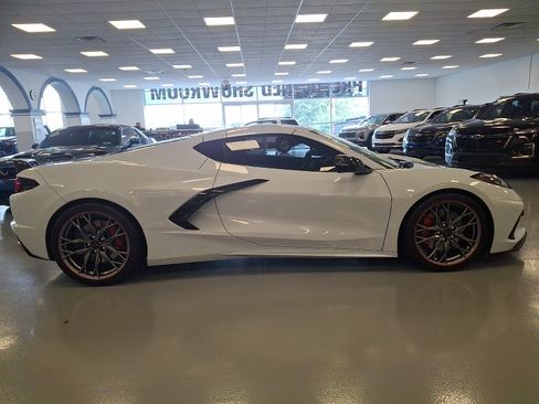 Used 2023 Chevrolet Corvette Stingray Coupe w/ Z51 Performance Package RWD image 7