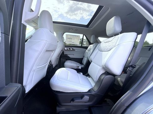 New 2026 Ford Explorer Platinum w/ LUX Leather Package AWD/4WD image 23