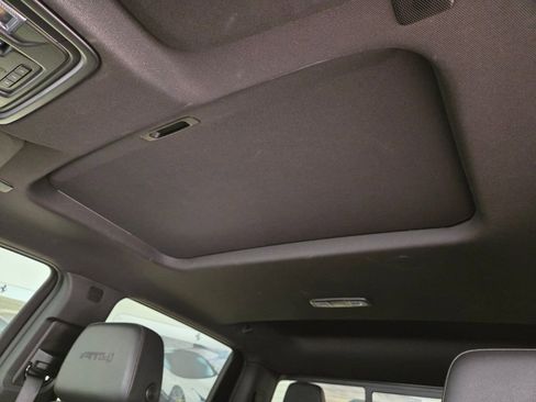 Used 2024 GMC Sierra 1500 AT4 w/ Technology Package AWD/4WD image 17