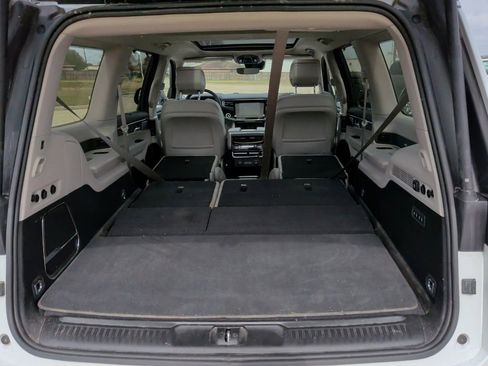 Used 2024 Jeep Wagoneer Series III w/ Premium Group I image 55