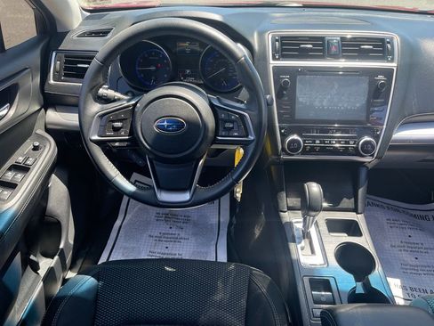 Used 2019 Subaru Outback 2.5i Premium AWD/4WD image 18