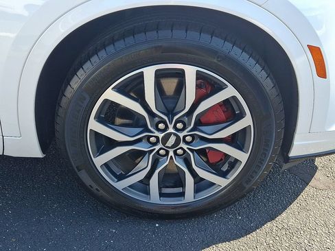 Certified 2024 Cadillac XT6 Sport w/ LPO, Floor Liner Package AWD/4WD image 8