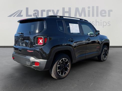 Used 2023 Jeep Renegade Trailhawk image 6