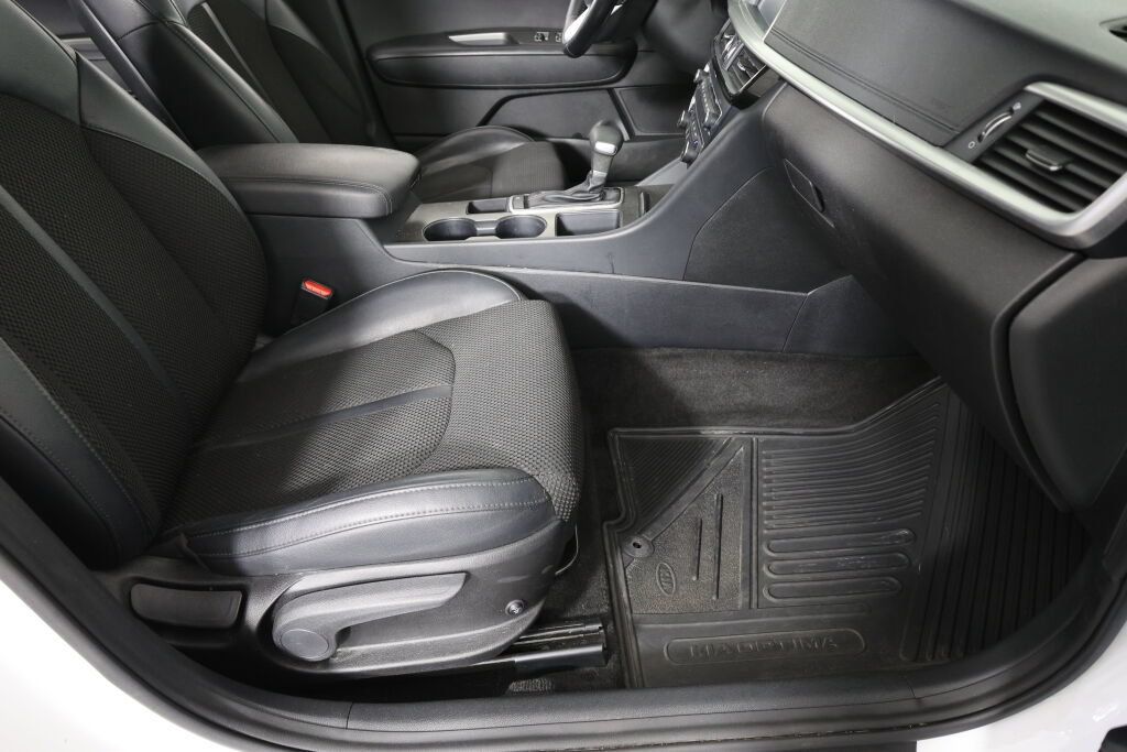 Used 2019 Kia Optima S FWD image 26