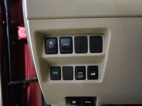 Used 2015 Nissan Rogue SV image 14