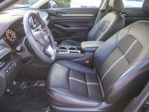 Used 2024 Nissan Altima 2.5 SR image 16