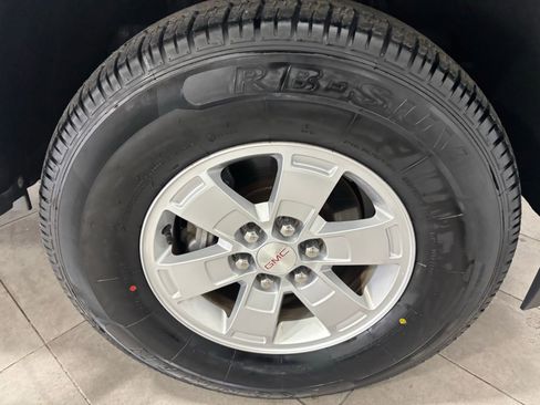 Used 2016 GMC Canyon 2WD Crew Cab w/ Convenience Package image 9