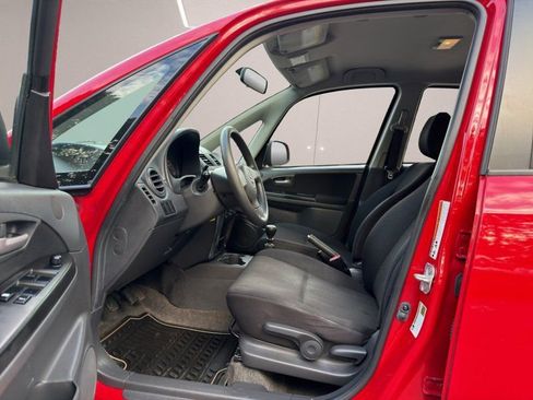 Used 2011 Suzuki SX4 AWD Hatchback image 9