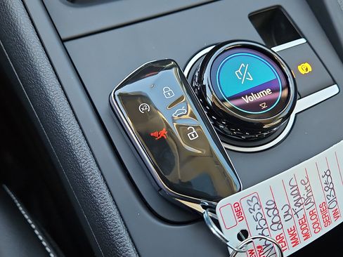 New 2026 Volkswagen Tiguan SE image 20