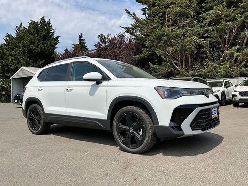 New 2025 Volkswagen Taos SEL image 2