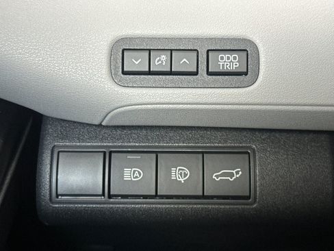 New 2026 Toyota C-HR AWD/4WD image 31