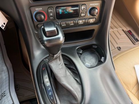 Used 2002 Chevrolet Corvette Convertible w/ Preferred Equipment Group2 image 21