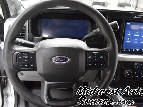 Used 2024 Ford F250 XLT w/ XLT Premium Package AWD/4WD image 18