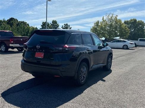 New 2026 Nissan Rogue S image 4
