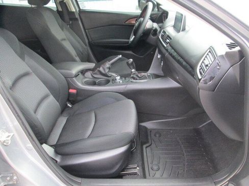 Used 2014 MAZDA MAZDA3 i Touring w/ Technology Package FWD image 14