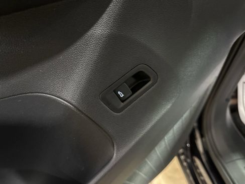 Certified 2025 Volkswagen Atlas Peak Edition SE image 21