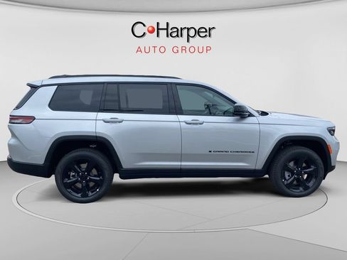 New 2025 Jeep Grand Cherokee L Limited w/ Black Appearance Package AWD/4WD image 2