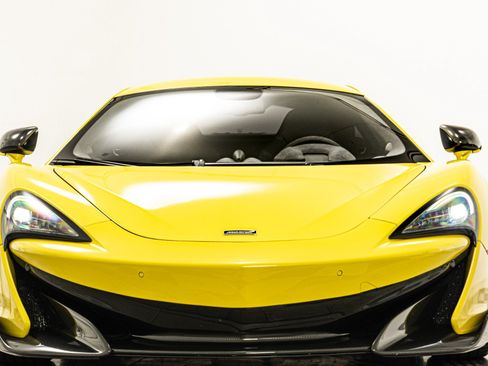 Used 2019 McLaren 600LT RWD image 4