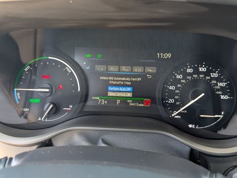 Used 2025 Toyota Sienna LE FWD image 20