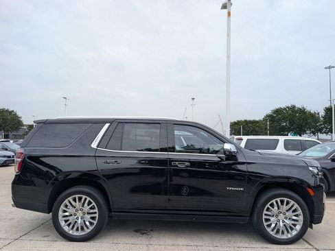 Used 2023 Chevrolet Tahoe Premier w/ Premium Package AWD/4WD image 3