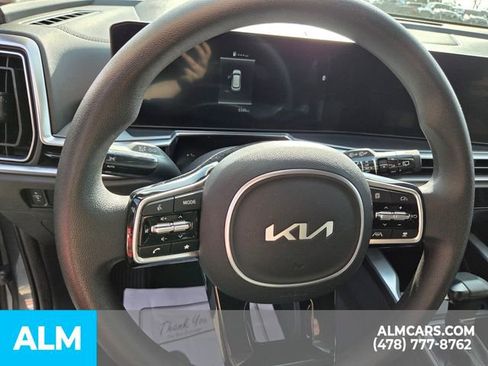 Used 2024 Kia Sorento LX image 21
